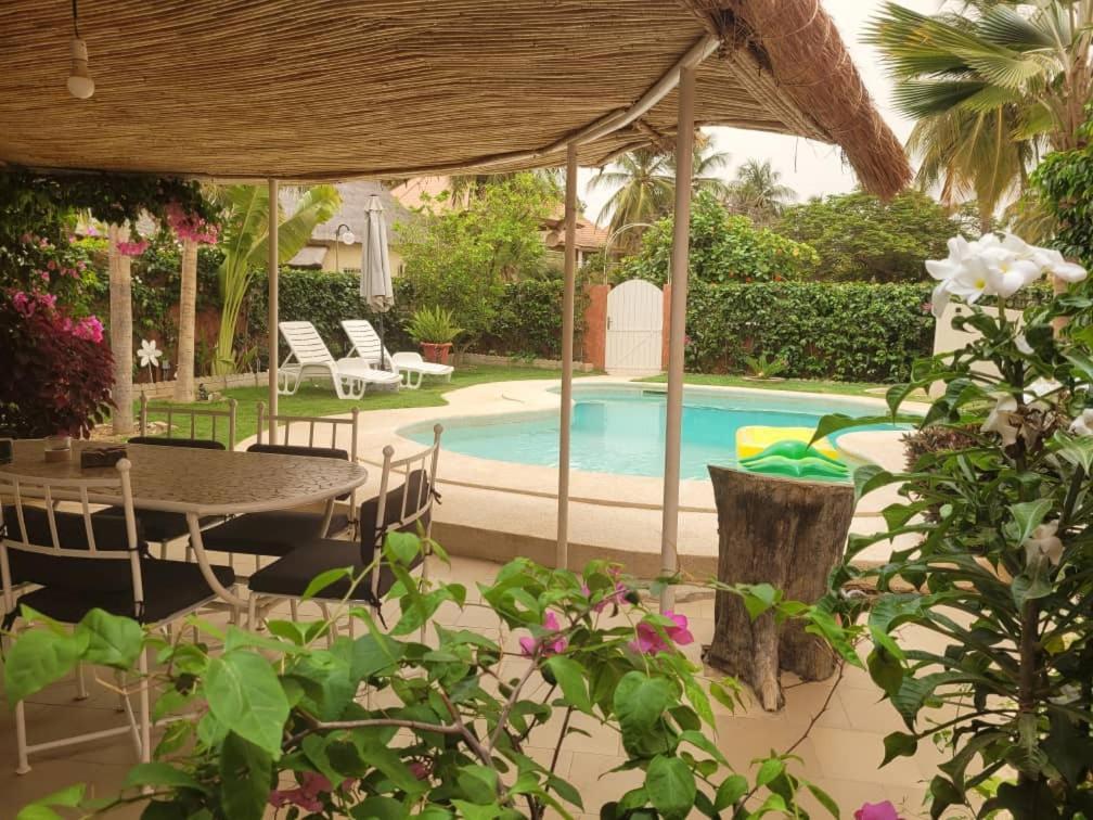 Villa Bord De Mer Avec Piscine Sali Tapé Eksteriør bilde