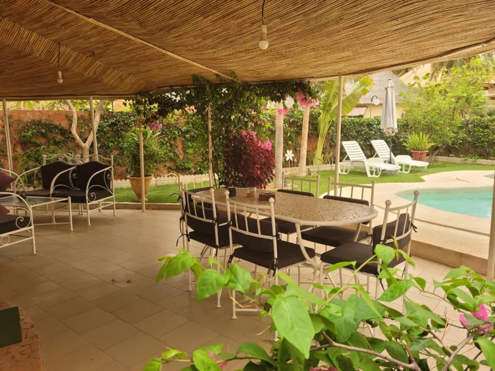 Villa Bord De Mer Avec Piscine Sali Tapé Eksteriør bilde